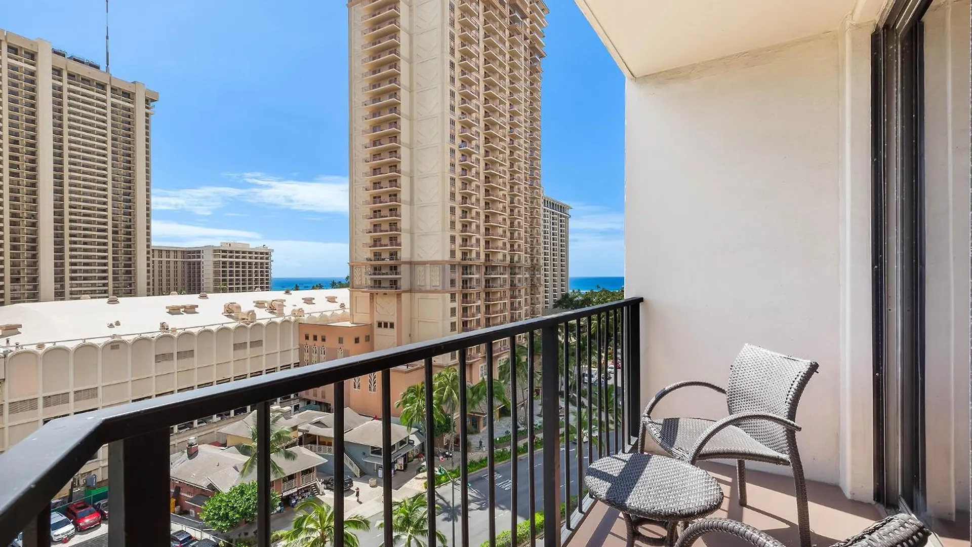 Palms At Waikiki Aparthotel Χονολουλού